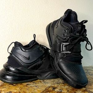 Nike Air Force 270